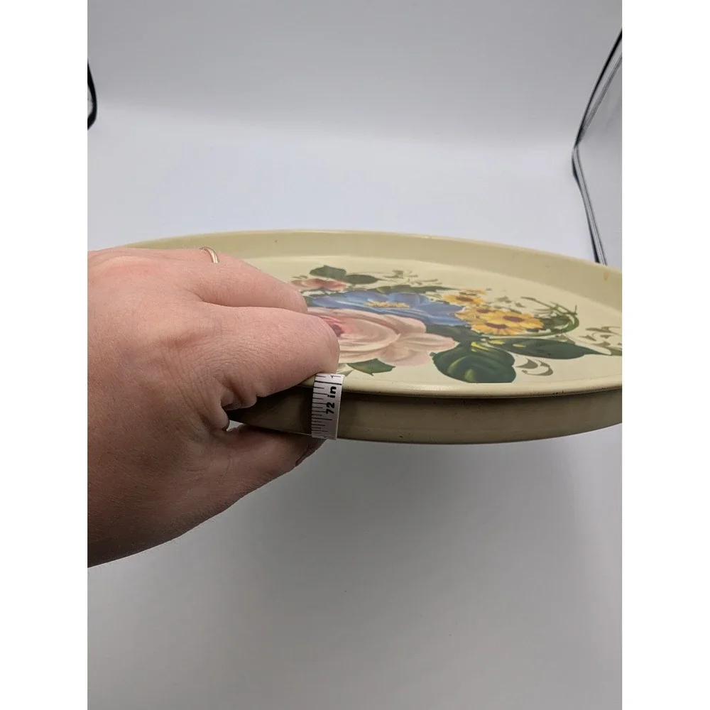 Unbranded vintage serving